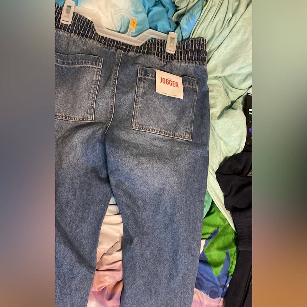 Jogger jeans. Size large (11-13)